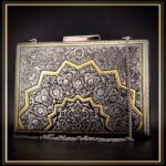 کیف دستی و مجلسی زنانه در فرم کتابی مدل زاگرس یک کیف سنتی زیبا و مناسب هدیه روز مادر و کادو تولد