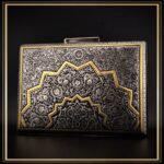 کیف دستی و مجلسی زنانه در فرم کتابی مدل زاگرس یک کیف سنتی زیبا و مناسب هدیه روز مادر و کادو تولد
