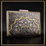 کیف دستی و مجلسی زنانه در فرم کتابی مدل زاگرس یک کیف سنتی زیبا و مناسب هدیه روز مادر و کادو تولد