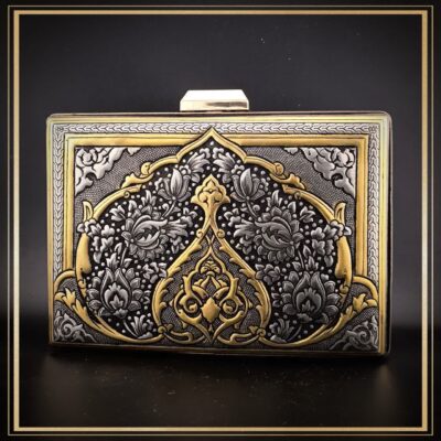 کیف دستی زنانه قلمزنی شده در فرم کتابی مدل دلفان ، یک کیف خاص و مجلسی زیبا و چشم نواز