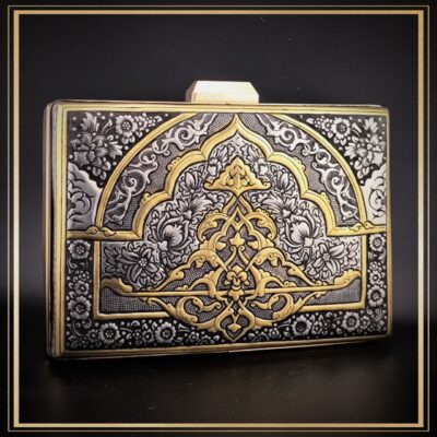 کیف دستی زنانه قلمزنی شده در فرم کتابی مدل دلفان ، یک کیف خاص و مجلسی زیبا و چشم نواز