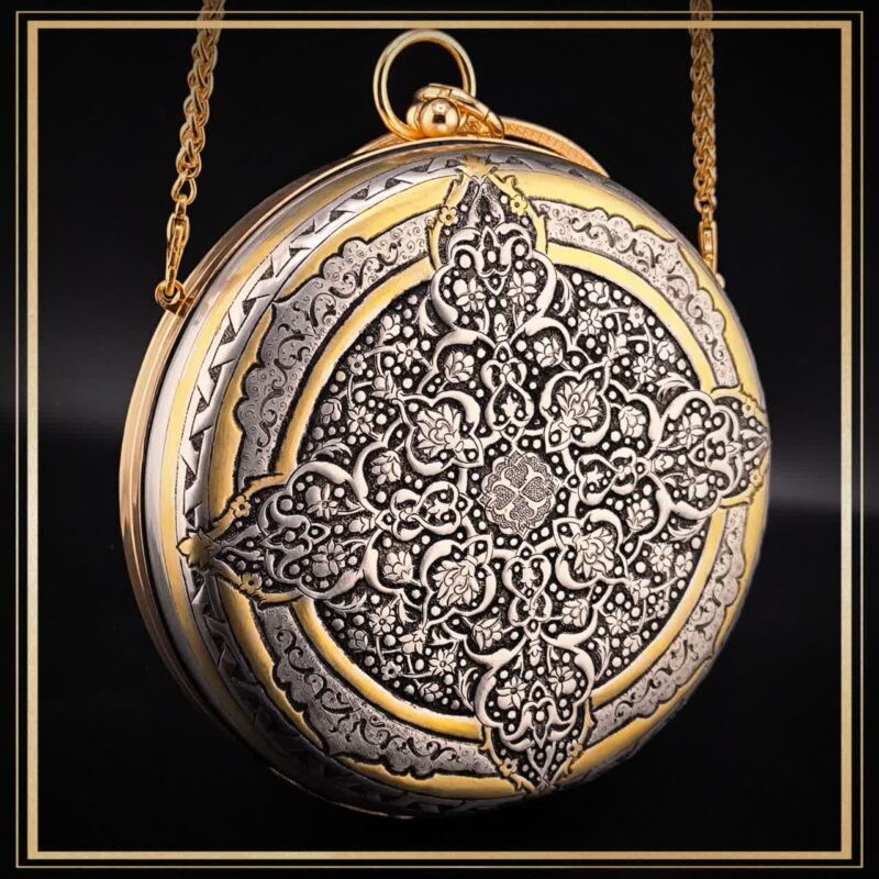 کیف گرد گنبدی مدل چرخاب یک کیف دایره ای قلمزنی شده کیف دستی زنانه و دخترانه مناسب هدیه و کادو