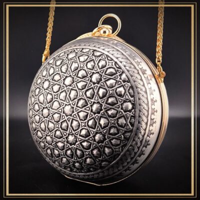 کیف گرد گنبدی مدل کوه نور یک کیف دایره ای قلمزنی شده کیف دستی زنانه و دخترانه مناسب هدیه و کادو