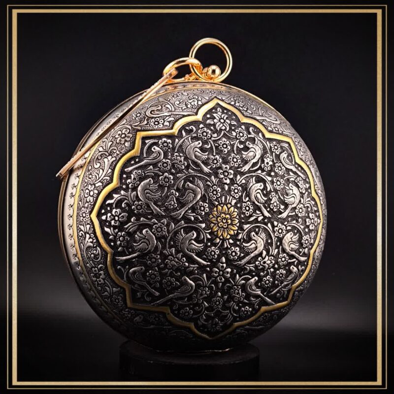 کیف گرد گنبدی مدل چکاوک یک کیف دایره ای قلمزنی شده کیف دستی زنانه و دخترانه مناسب هدیه و کادو
