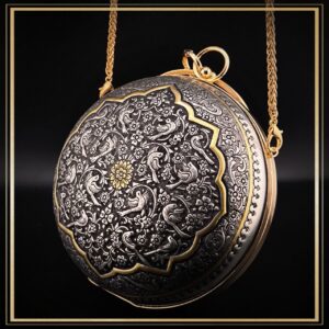 کیف گرد گنبدی مدل چکاوک یک کیف دایره ای قلمزنی شده کیف دستی زنانه و دخترانه مناسب هدیه و کادو