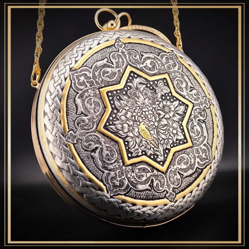 کیف دایره ای بزرگ قلمزنی مدل دلگشا یک کیف زنانه دستی در فرم گرد خاص و قشنگ مناسب کادو و هدیه