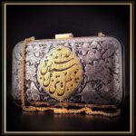 کیف زنانه قلمزنی شده مدل بهارستان کیفی خاص و مجلسی مناسب استایل های باکلاس است یک کیف دستی و سنتی مناسب هدیه و کادو تولد و روز مادر