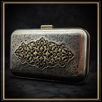 کیف زنانه قلمزنی شده مدل گلستان کیفی خاص و مجلسی مناسب استایل های باکلاس است یک کیف دستی و سنتی مناسب هدیه و کادو تولد و روز مادر